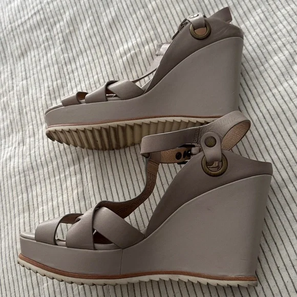 Women's Biala Wedge Gray Tan Leather Sandals Size 39 Excellent - Picture 3 of 6